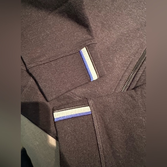 Kit and Ace Sweatshirt - Picture 3 of 4